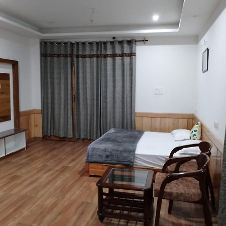 Mathan View Homestay - 3Min Drive To Kullu-Manali Airport Shamshi Bagian luar foto