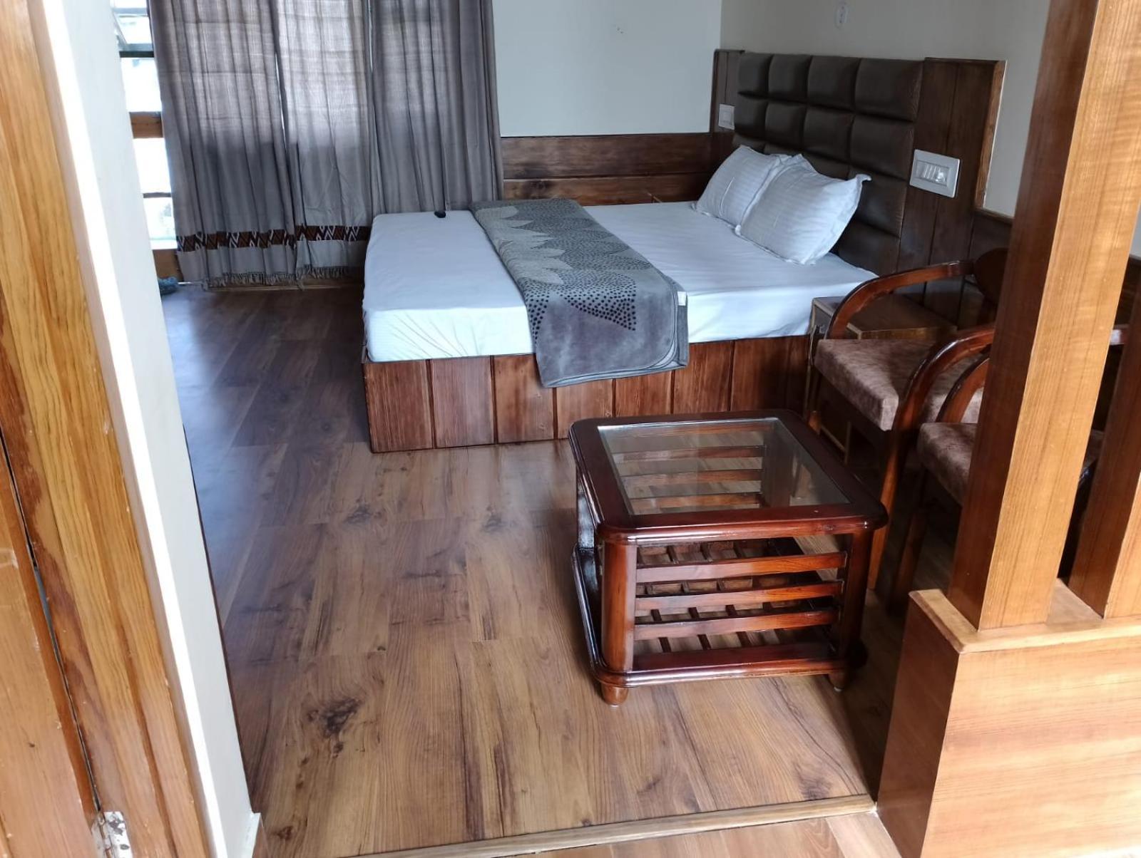 Mathan View Homestay - 3Min Drive To Kullu-Manali Airport Shamshi Bagian luar foto